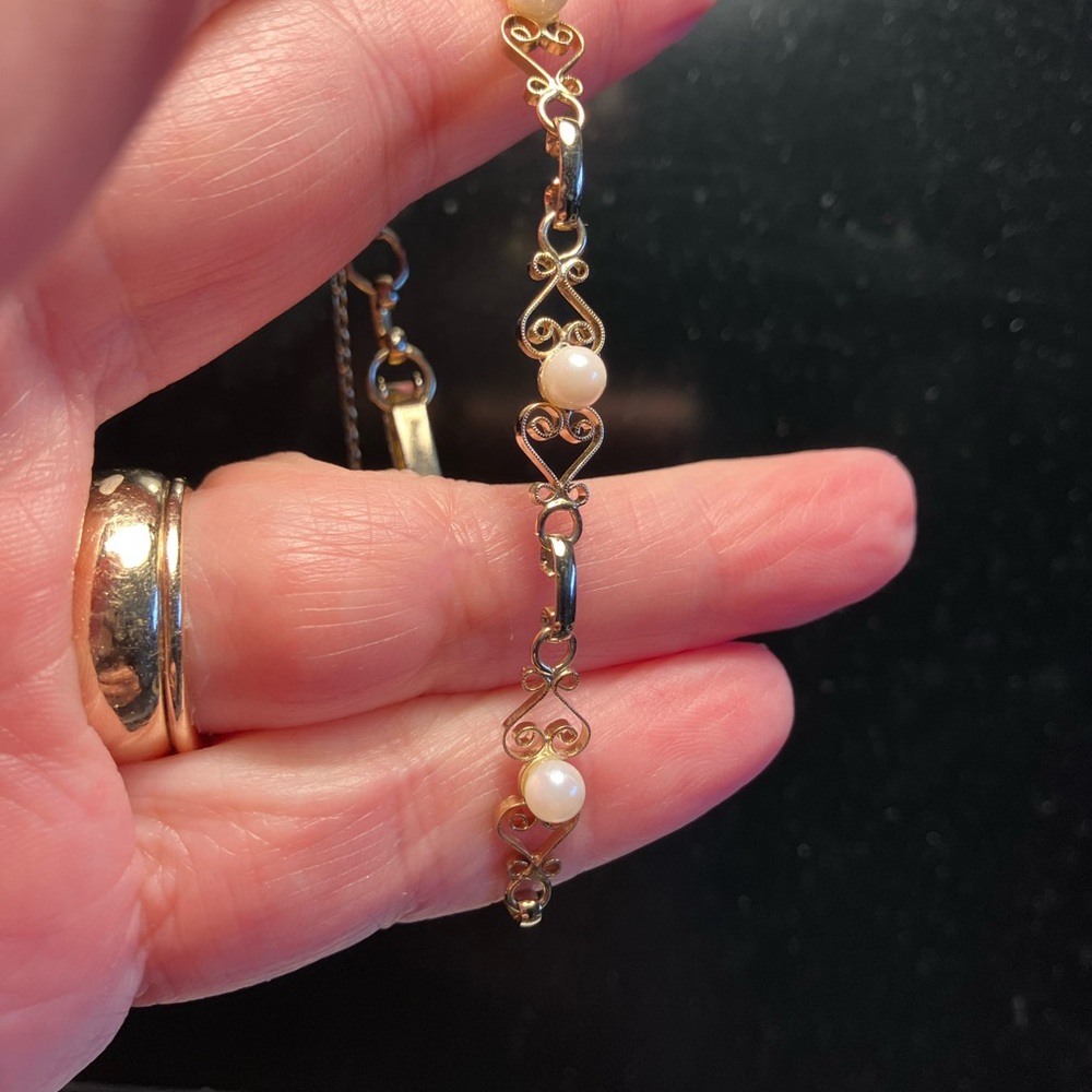 14 KGF Pearl bracelet